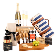 Load image into Gallery viewer, HAMPTON BREEZE AL FRESCO HAMPER
